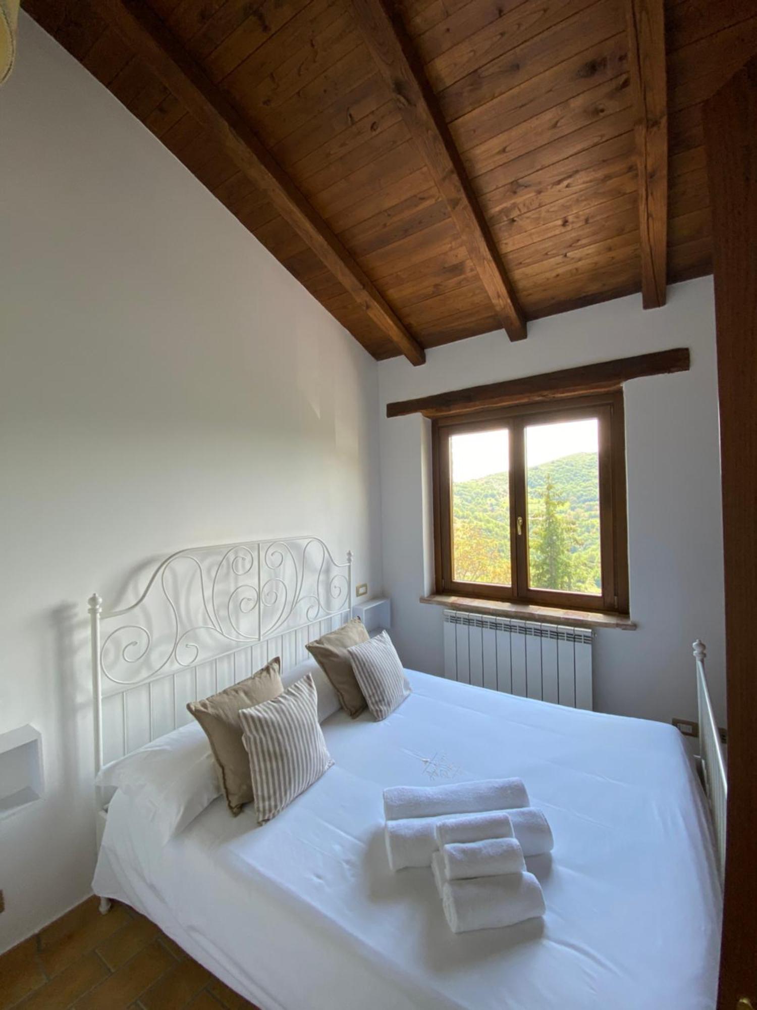 Agriturismo Pettino Campello sul Clitunno Luaran gambar