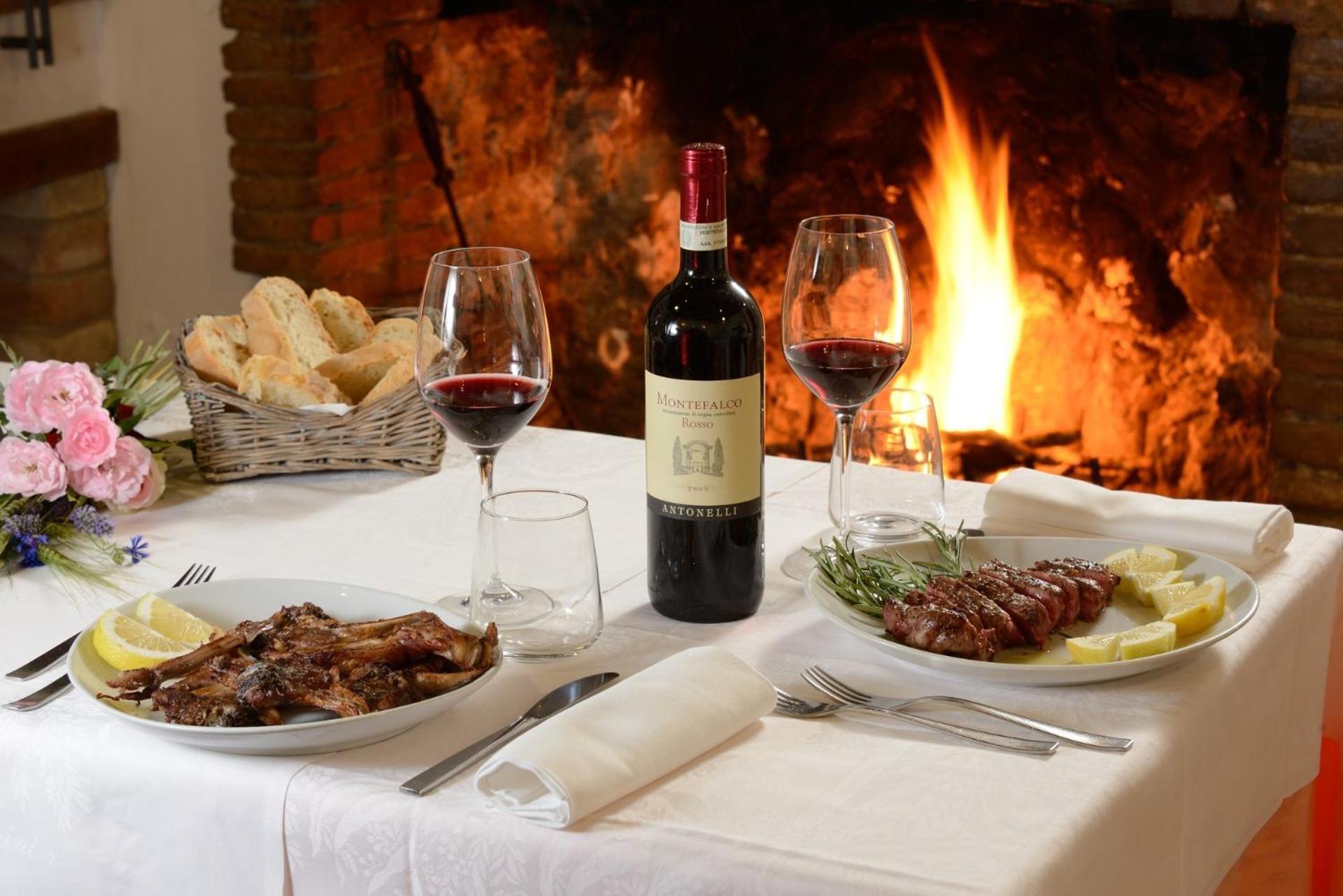 Agriturismo Pettino Campello sul Clitunno Luaran gambar
