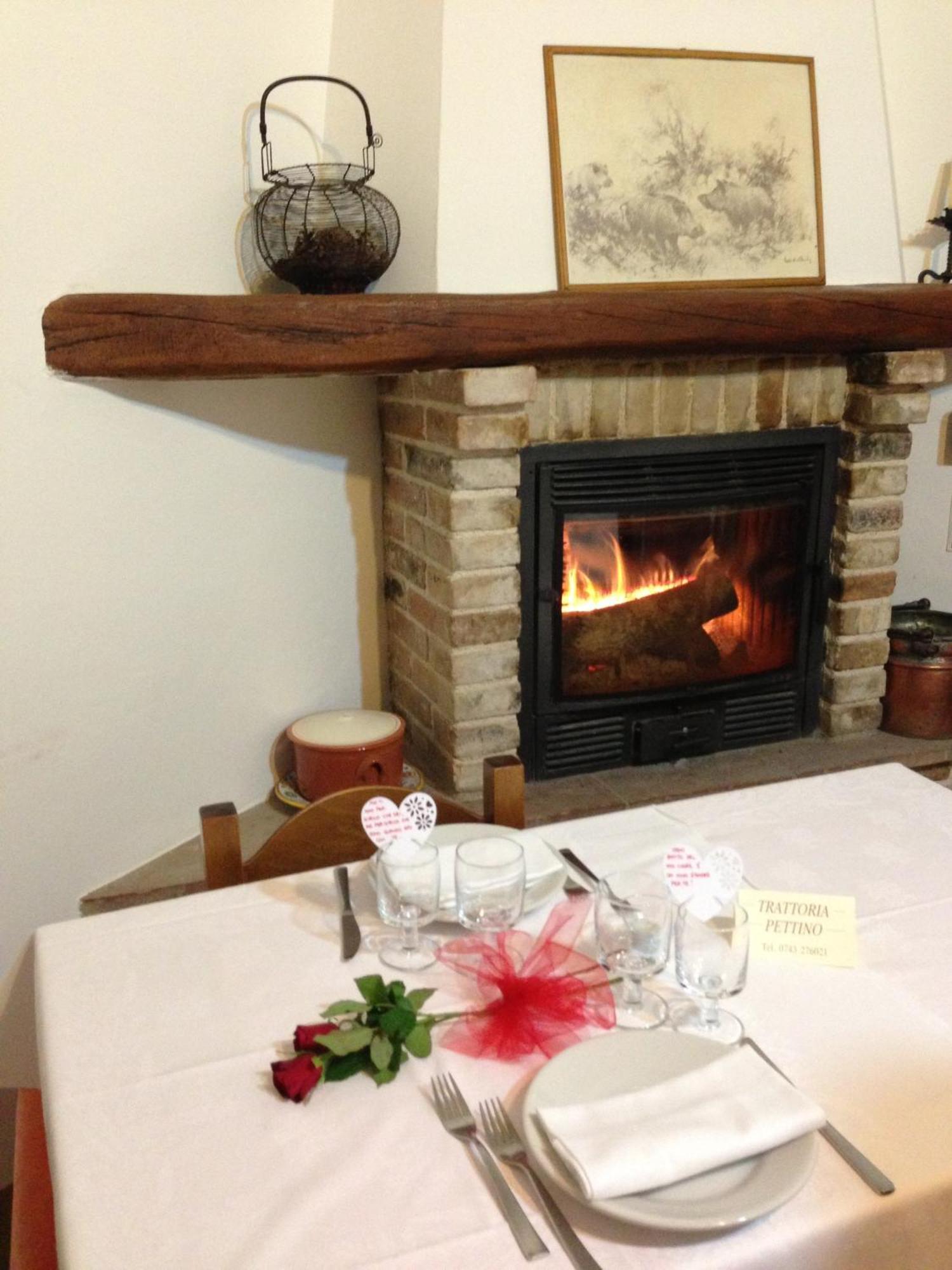 Agriturismo Pettino Campello sul Clitunno Luaran gambar